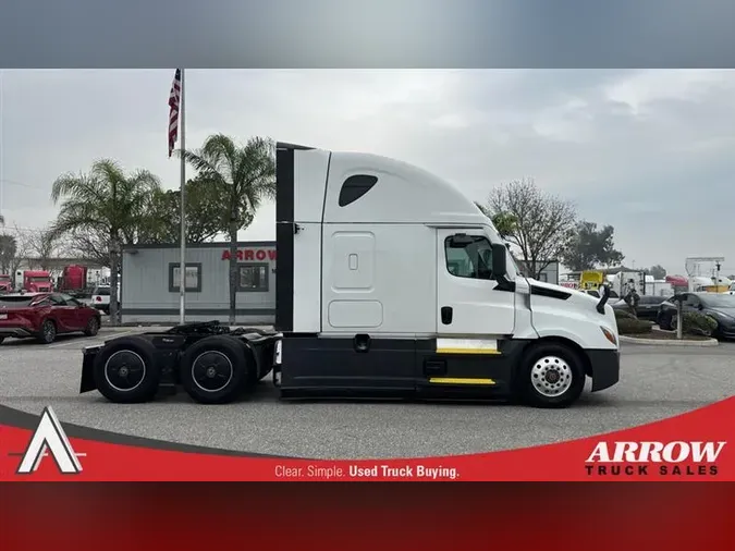 2022 FREIGHTLINER CA126