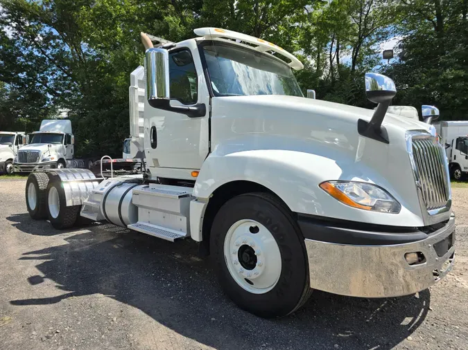 2018 NAVISTAR INTERNATIONAL LT625 DAYCAB T/A