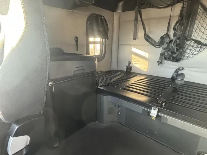 2019 Freightliner New Cascadia 126