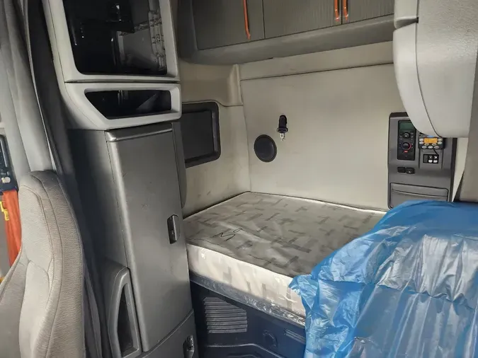 2022 VOLVO VNL64T740c230fa24eb4289f9cd4cf32604b34dda