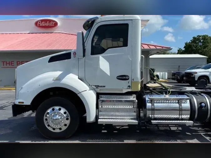 2015 Kenworth T880