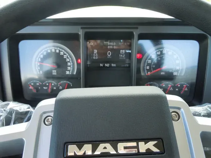 2026 MACK AN64T