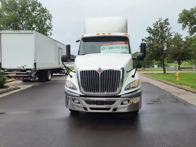 2019 NAVISTAR INTERNATIONAL RH613 DAYCAB S/A