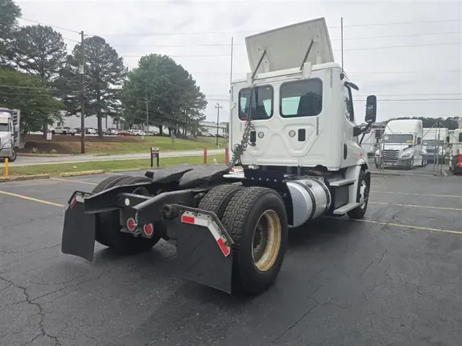 2016 FREIGHTLINER/MERCEDES CASCADIA 113c239faa4239031acd67bf1f511eecbe7