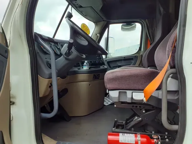 2020 FREIGHTLINER CASCADIA 125