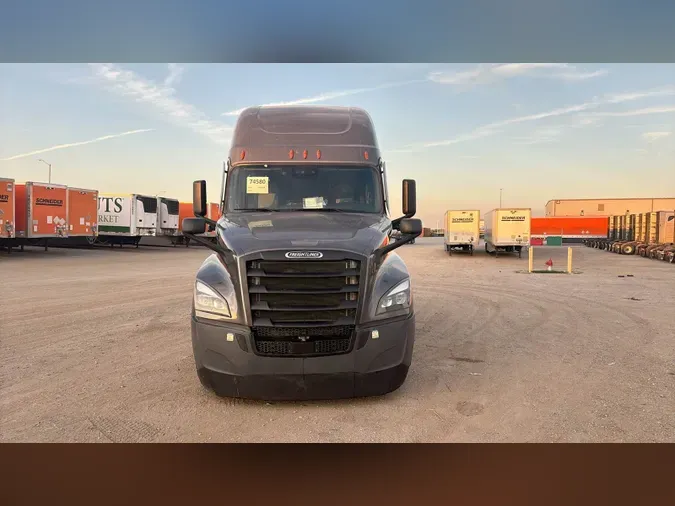 2022 Freightliner Cascadia