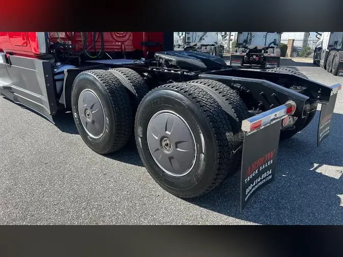 2022 FREIGHTLINER CA126