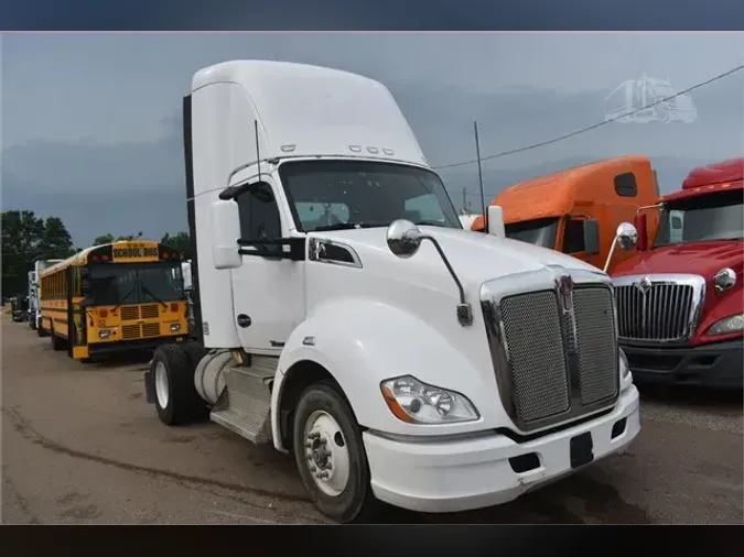 2014 KENWORTH T680c23dfca1645ab4e7c152a963b0f08845