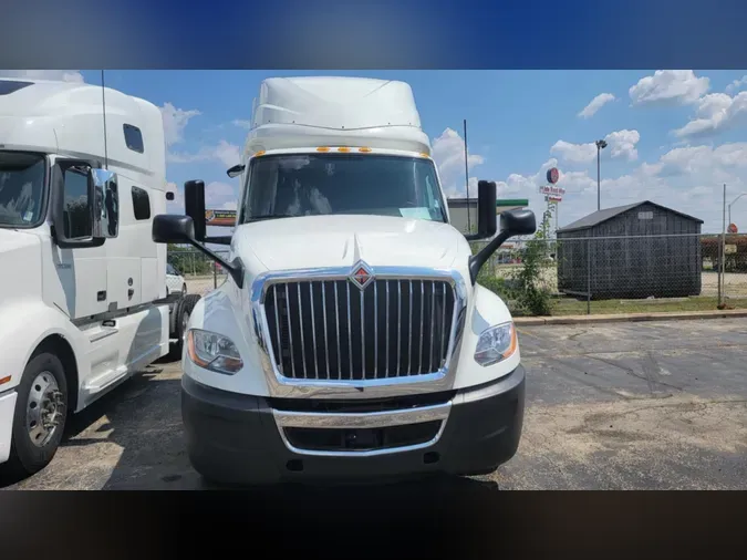 2019 INTERNATIONAL LT625