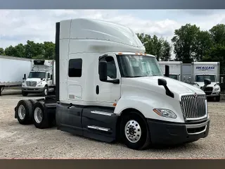 2022 INT LT625 6x4