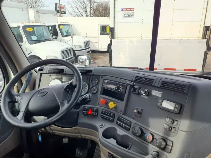 2019 FREIGHTLINER/MERCEDES CASCADIA 125