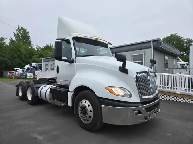 2019 NAVISTAR INTERNATIONAL LT625 DAYCAB T/A