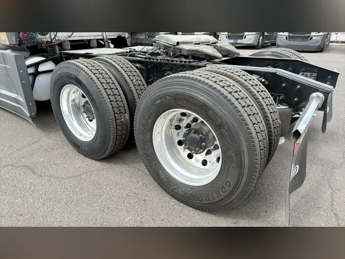 2023 Freightliner Cascadia 126