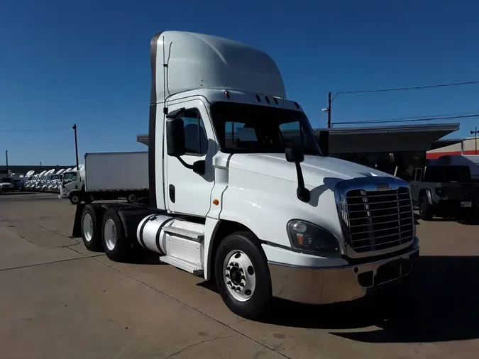 2020 FREIGHTLINER/MERCEDES CASCADIA 125c24c5922e4920298c330fdccb0521ca6