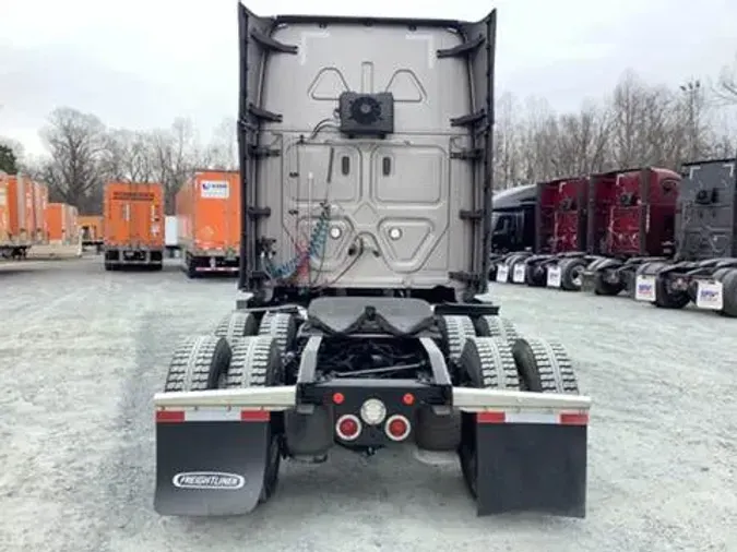 2021 Freightliner Cascadia