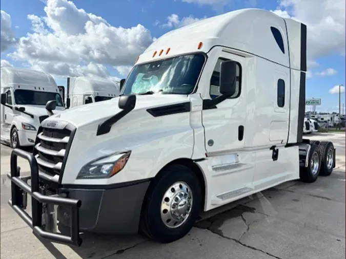 2023 Freightliner Cascadia 126