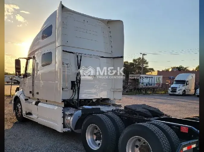 2019 VOLVO VNL64T760