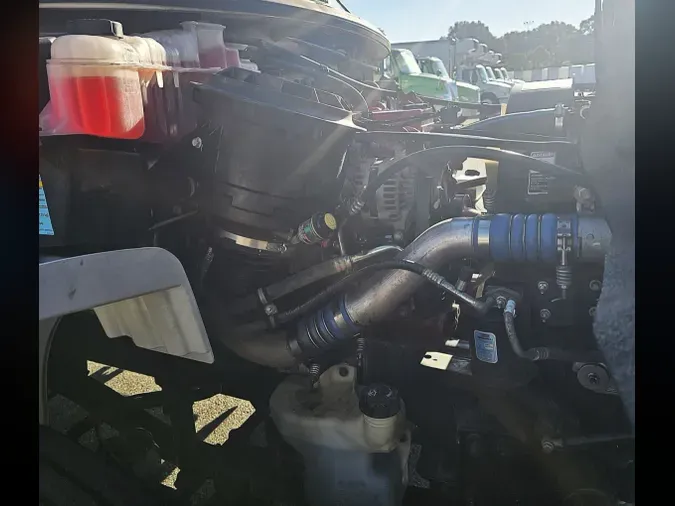 2019 FREIGHTLINER M2 106
