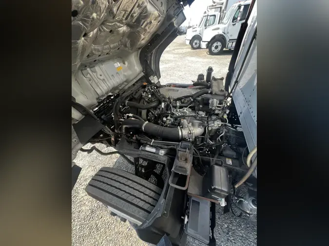 2019 ISUZU NQR