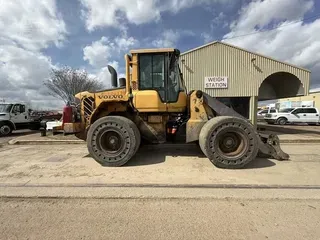 2012 VOLVO L60F
