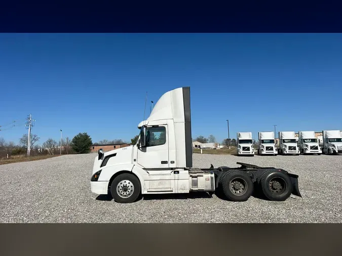 2018 Volvo VNL300