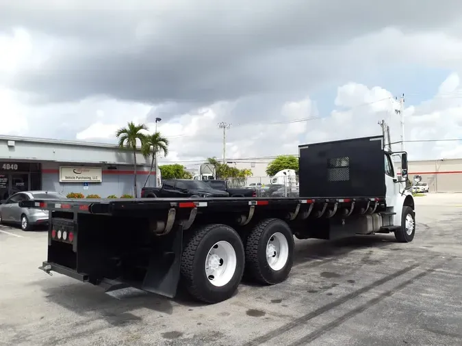 2016 FREIGHTLINER M2 106