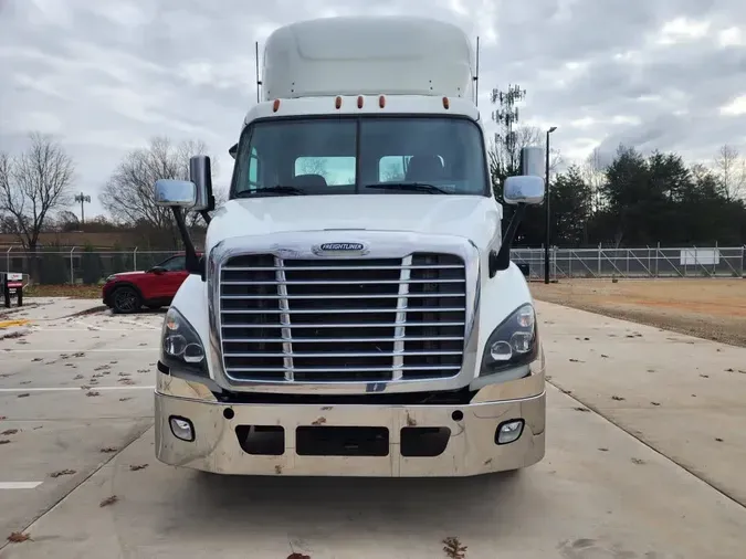 2018 FREIGHTLINER/MERCEDES CASCADIA 113c26087acb37bdcf008310ad8f63e30b2