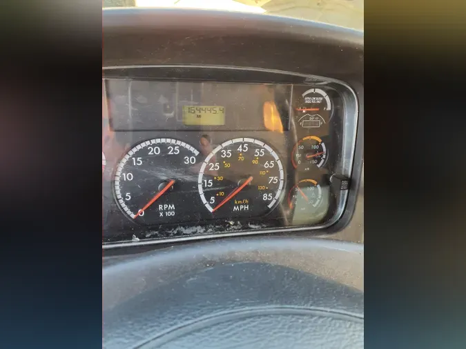 2015 FREIGHTLINER/MERCEDES M2 106