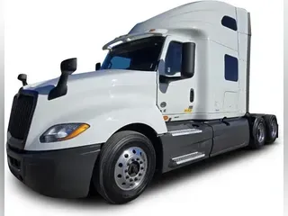 2023 International LT625