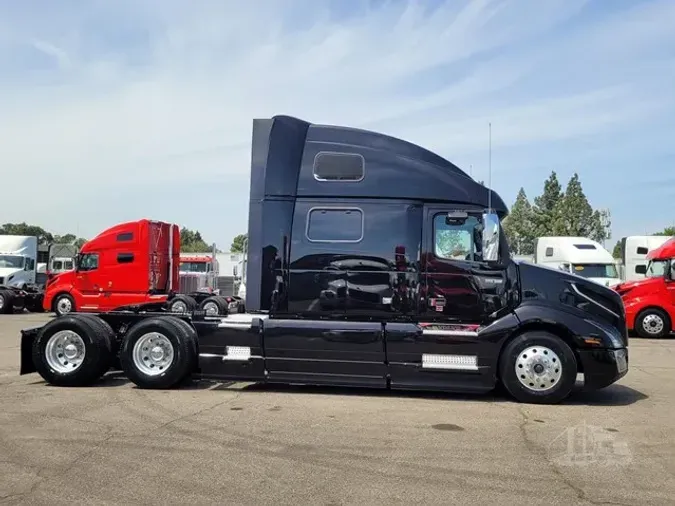 2024 VOLVO VNL64T860