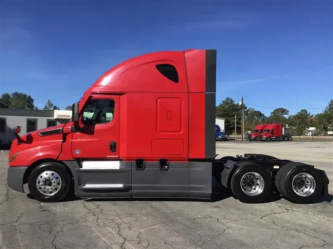 2021 FREIGHTLINER CASCADIA