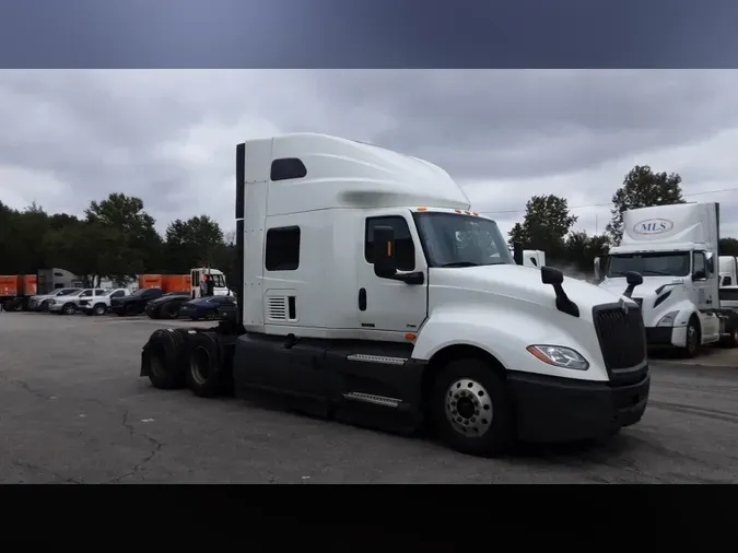 2022 International LT625