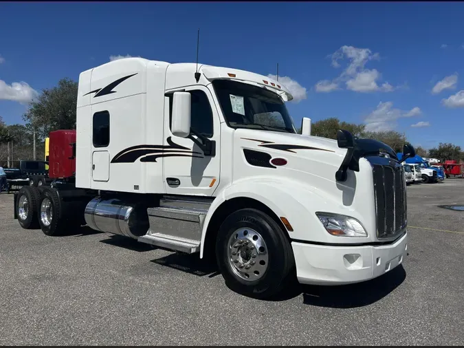 2022 Peterbilt 579