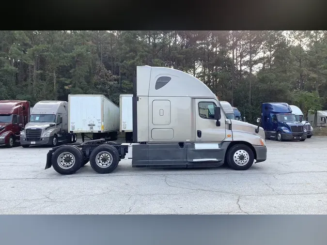 2016 Freightliner Cascadia