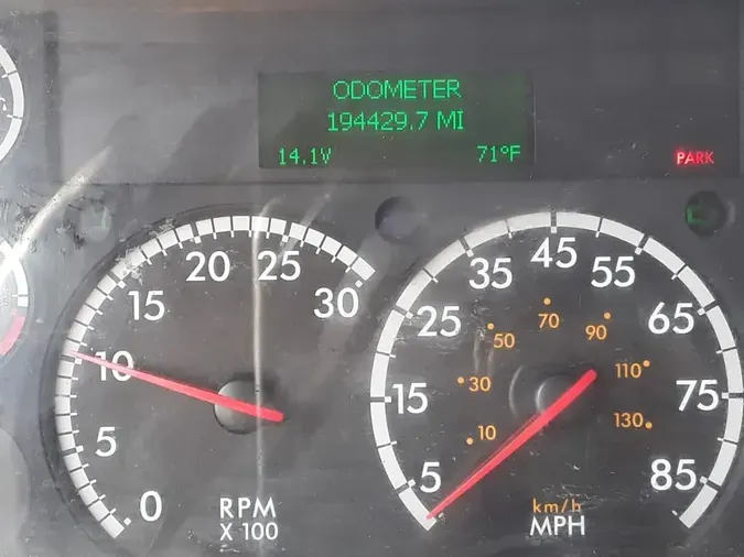 2017 FREIGHTLINER M2 106