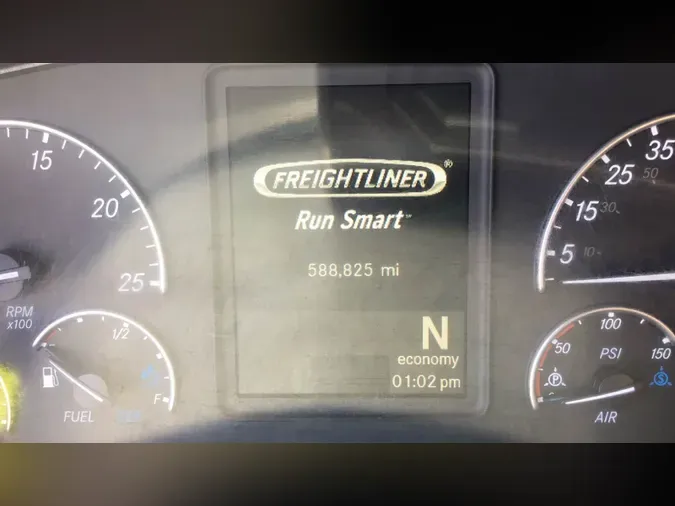 2020 Freightliner Cascadia 126