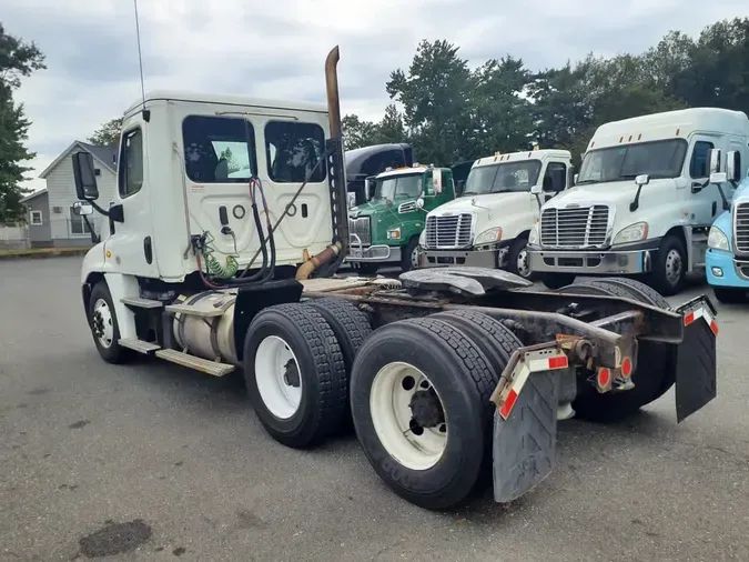 2019 FREIGHTLINER/MERCEDES CASCADIA 125