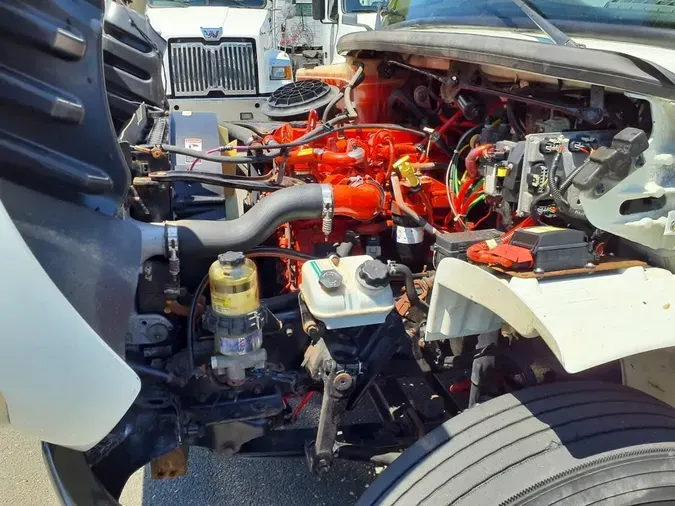 2019 FREIGHTLINER M2 106