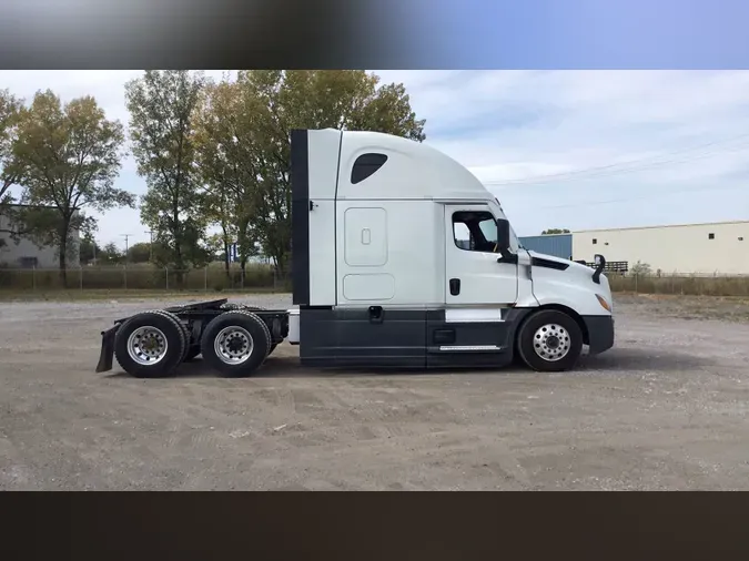2022 Freightliner Cascadia 126