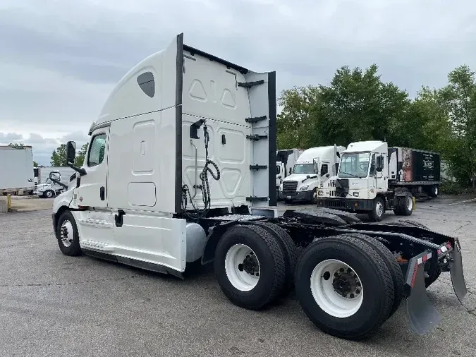 2020 Freightliner T12664ST