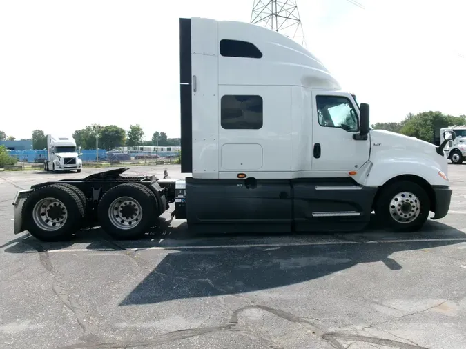 2022 International LT625c28305348b9d32ef883ba57f34c3e9b1