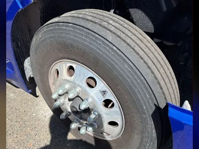 2024 VOLVO VNL64T760