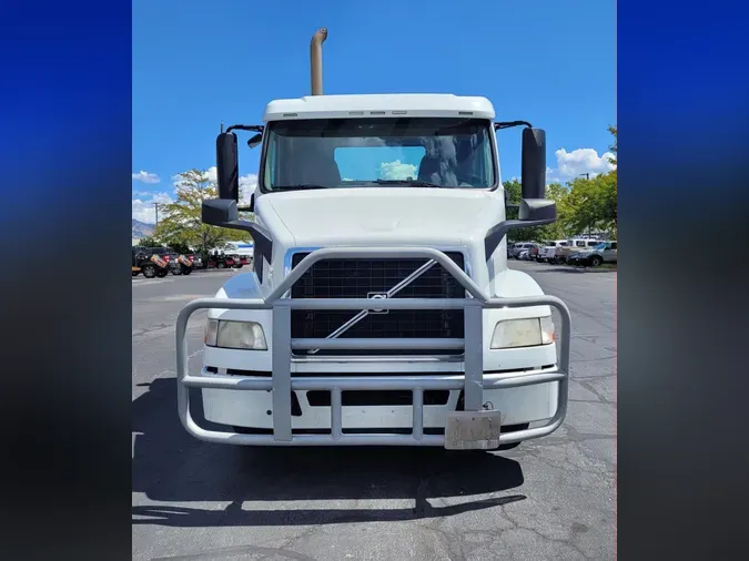 2016 Volvo VNM64T