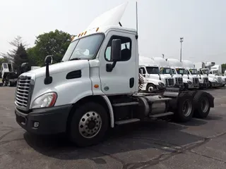 2015 Freightliner CASCADIA 113