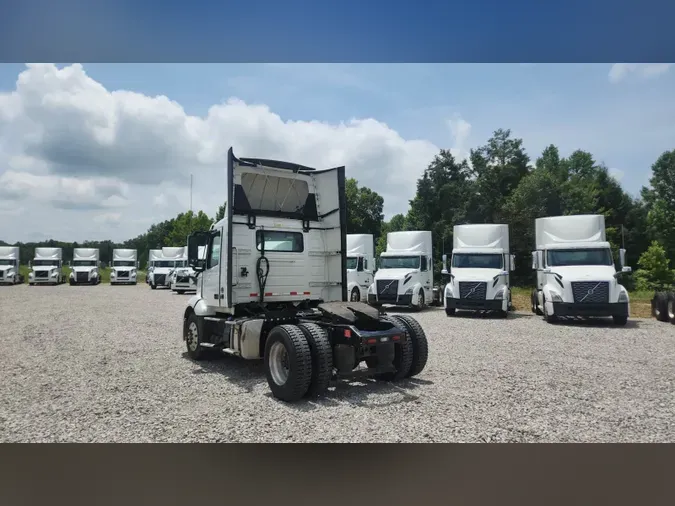 2019 Volvo VNL300