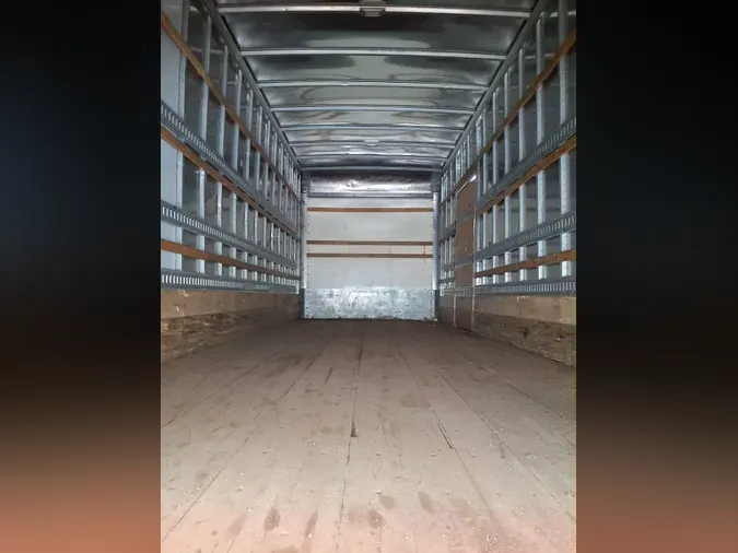 2020 FREIGHTLINER/MERCEDES M2 106