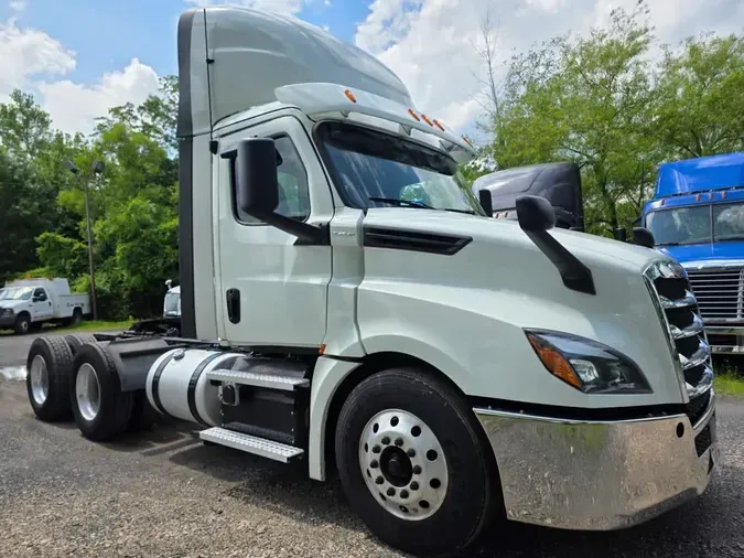 2019 FREIGHTLINER NEW CASCADIA PX12664