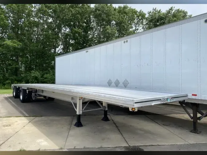 2024 Mac Trailers Flatbedc28dc5e467174732c39746c9d1df2726