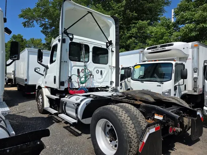 2019 FREIGHTLINER NEW CASCADIA 126