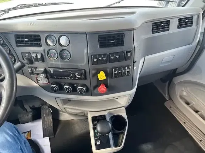 2020 Peterbilt 567